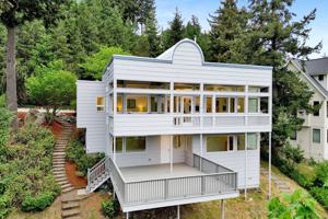 featured image of 213 Sea Pines Ln