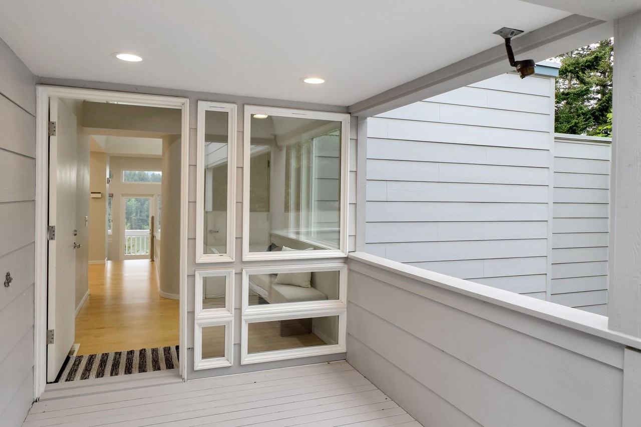 213 Sea Pines Ln - Photo 4 of 48