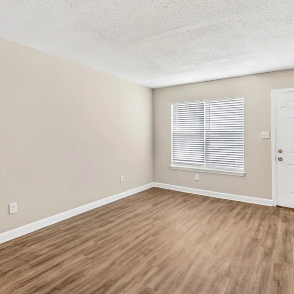 Tristan Townhomes - Photo 6 of 11