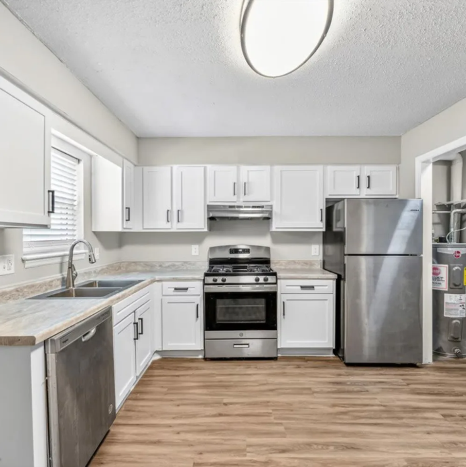 Tristan Townhomes - Photo 7 of 11