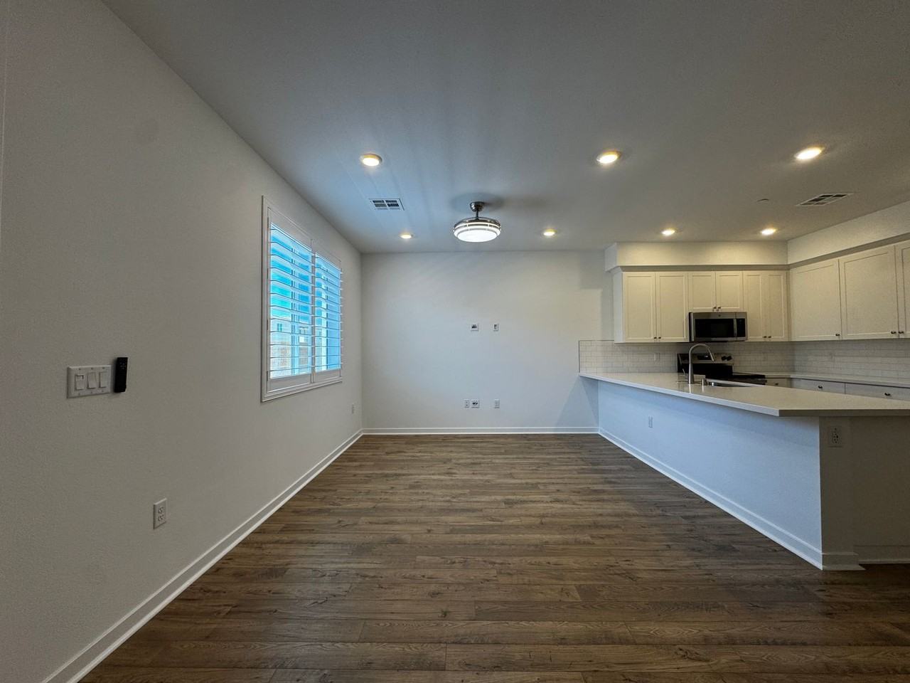 33221 Opal Glass Dr - Photo 4 of 36