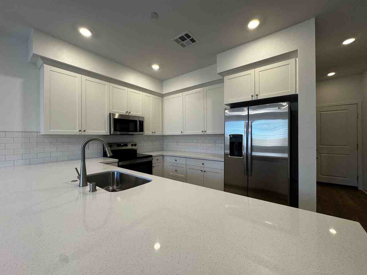 33221 Opal Glass Dr - Photo 6 of 36