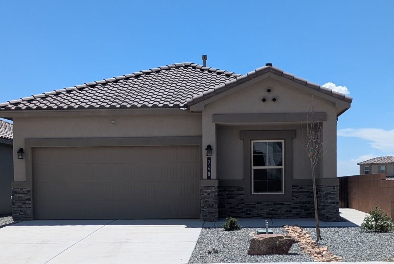748 Amatista Loop Se - Photo 2 of 29