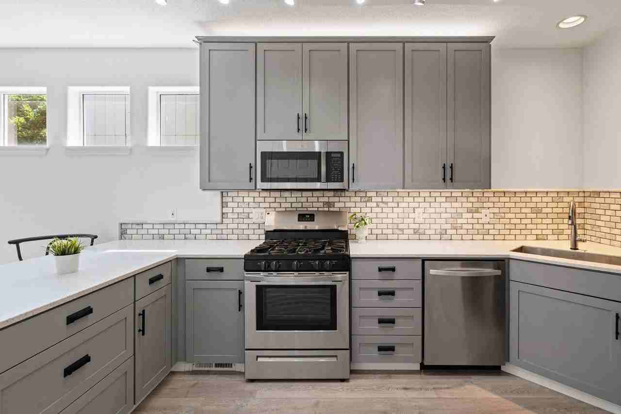 8526 N Haven Ave - Photo 7 of 38