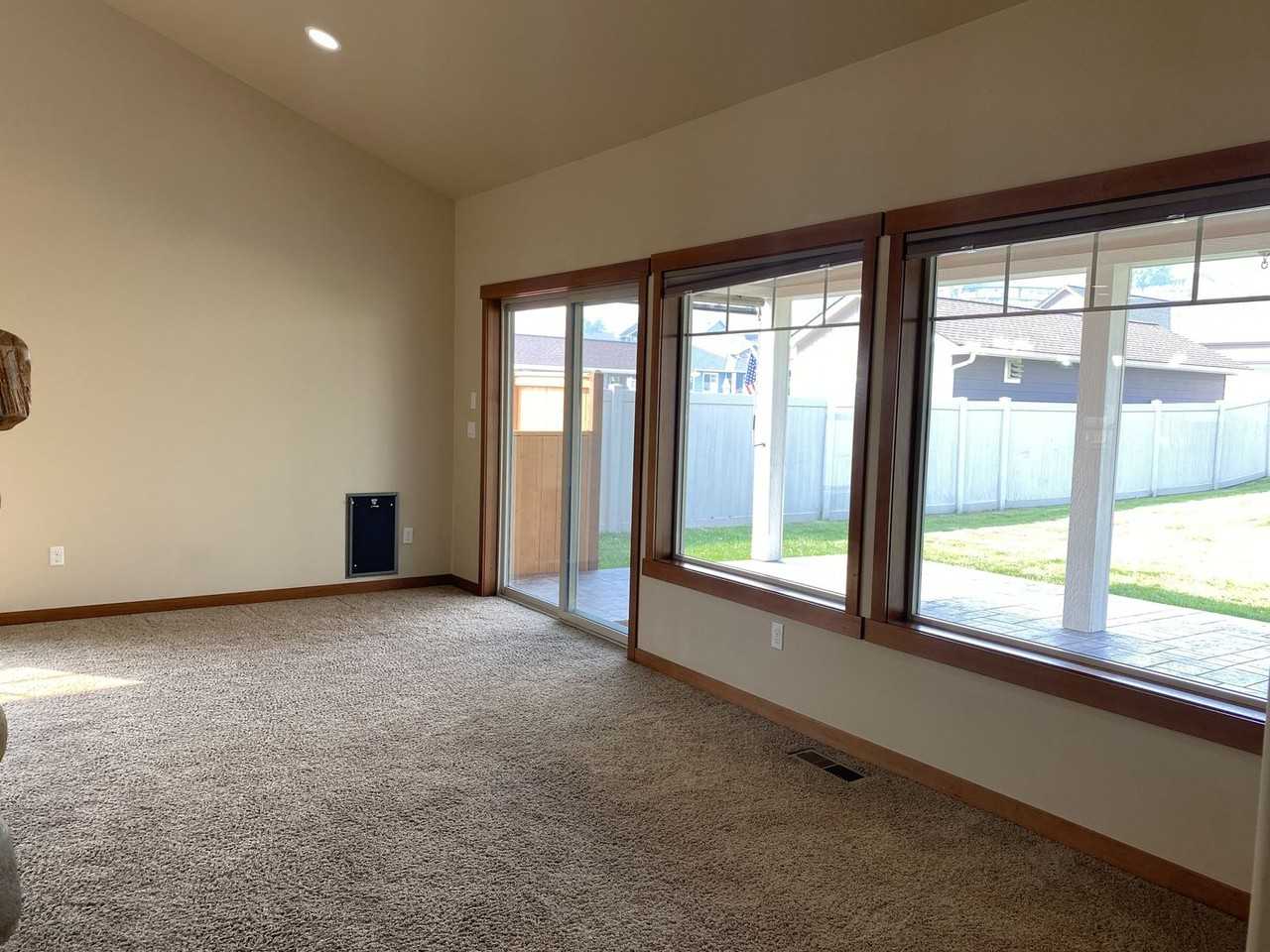 566 Village Dr - Photo 7 of 31