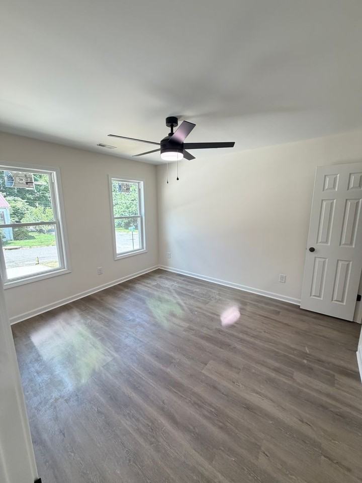 334 Dockery St - Photo 7 of 16