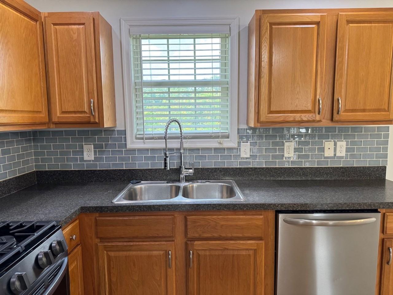 79 Thoroughbred Cir - Photo 4 of 31
