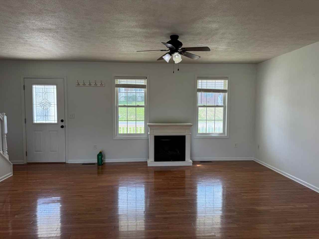 79 Thoroughbred Cir - Photo 5 of 31