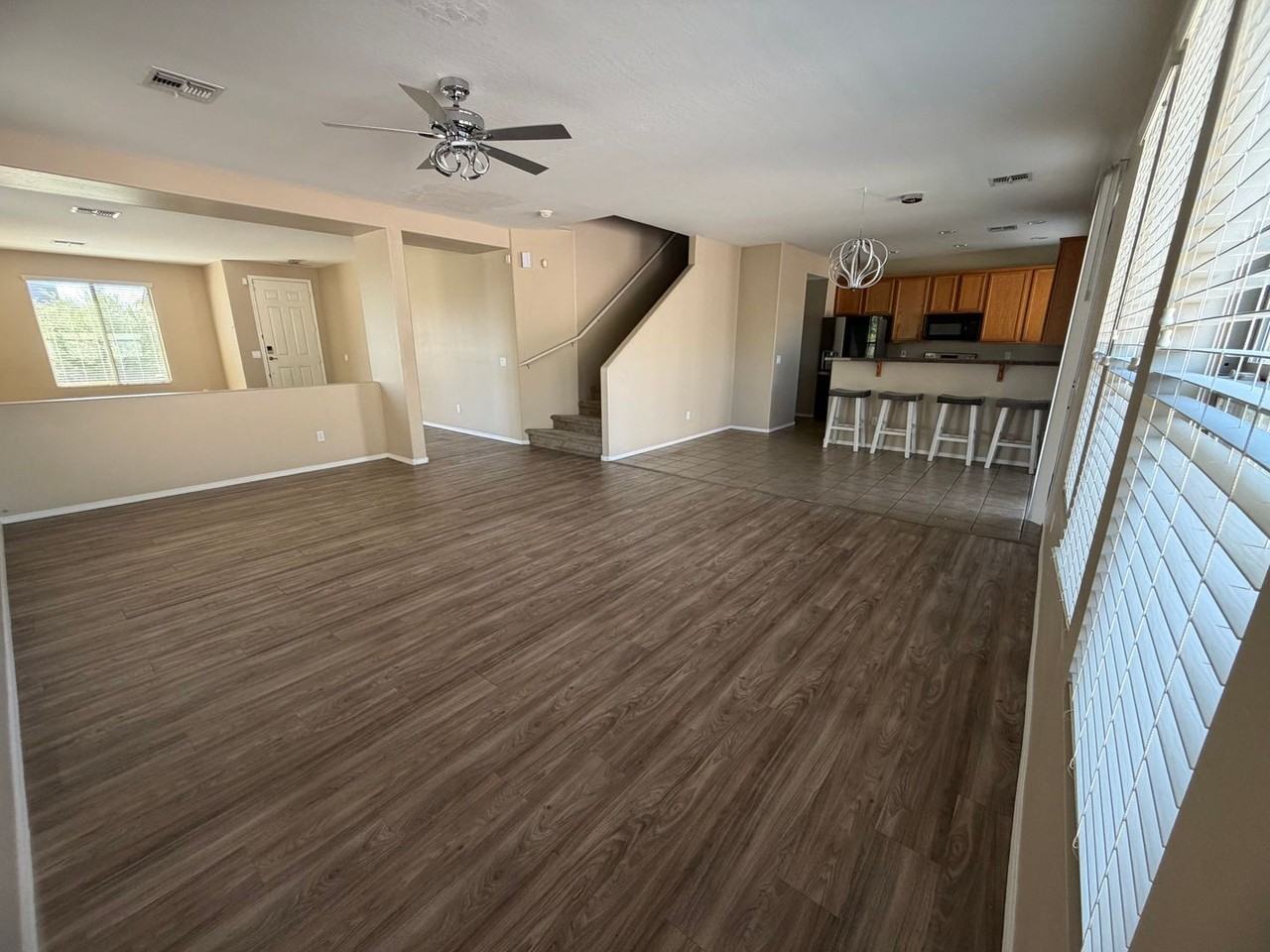 15905 N 169th Dr - Photo 4 of 23