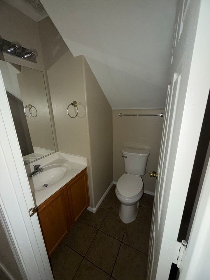 15905 N 169th Dr - Photo 6 of 23