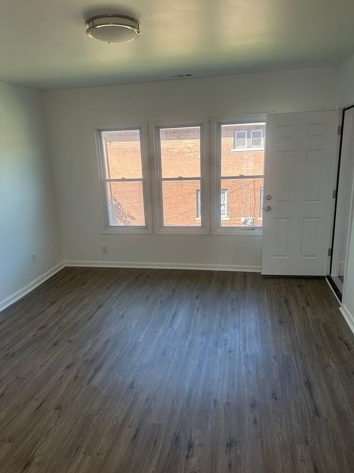 3005 Pasadena St - Photo 6 of 18