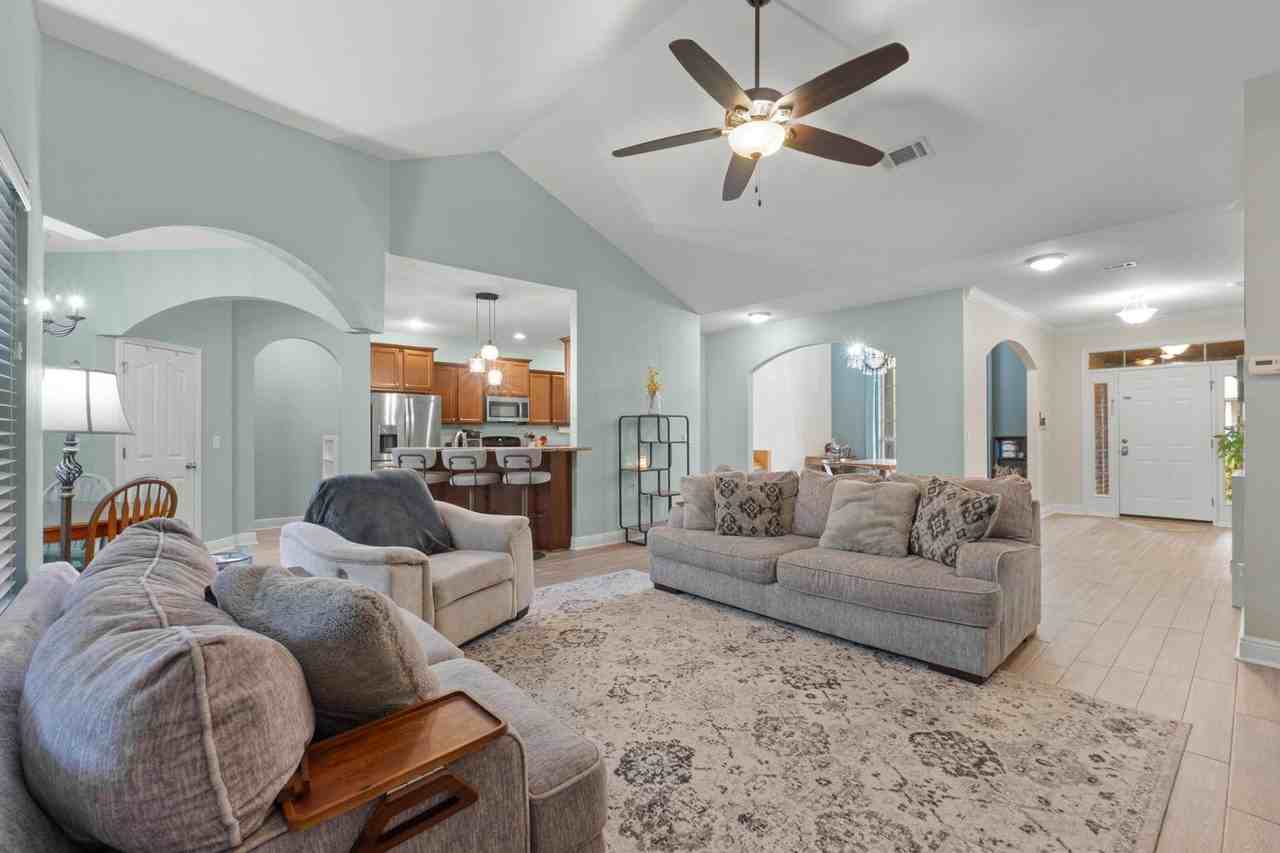 711 Lime Ln - Photo 5 of 27
