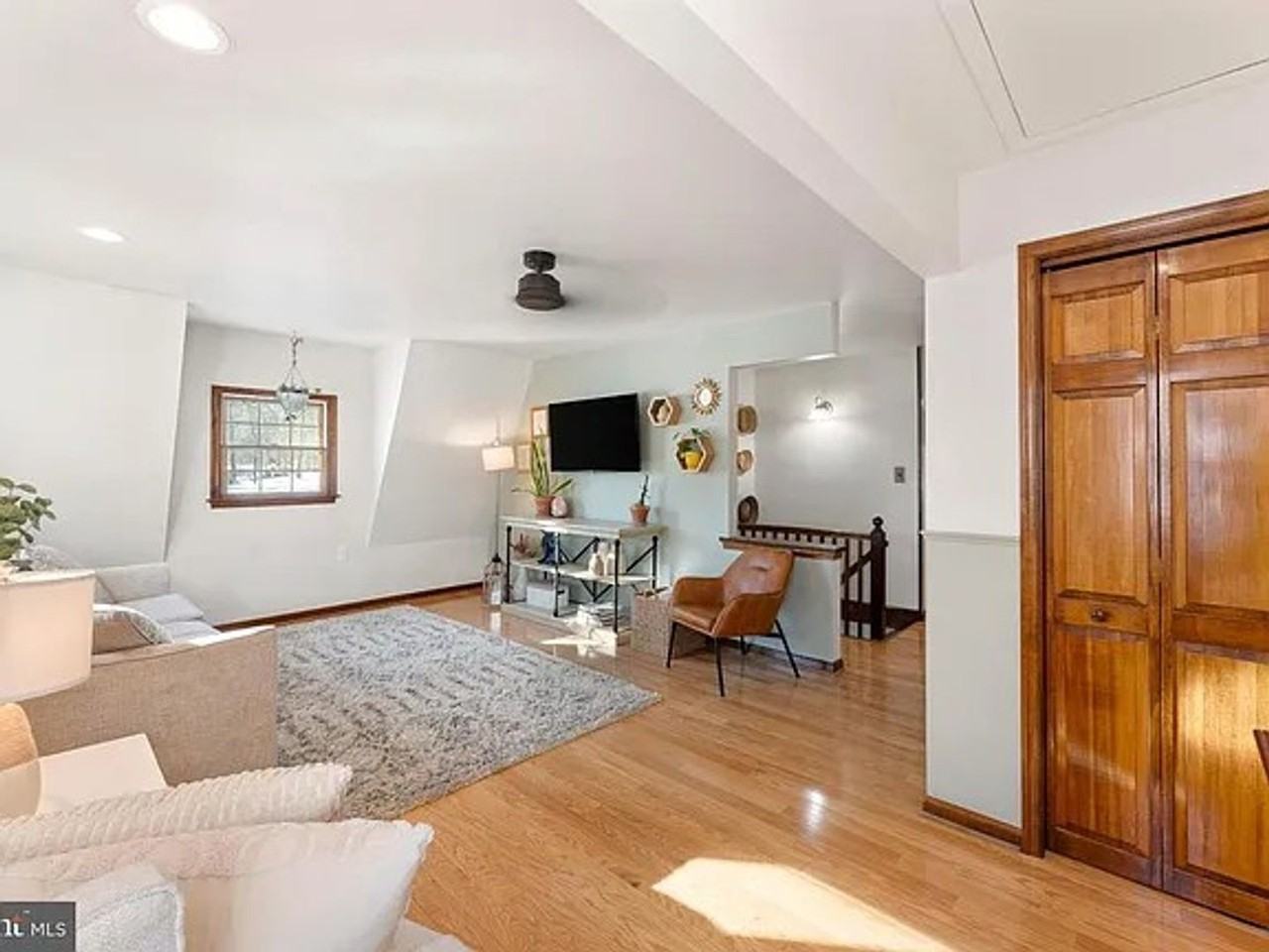 1596 River Rd - Photo 2 of 21