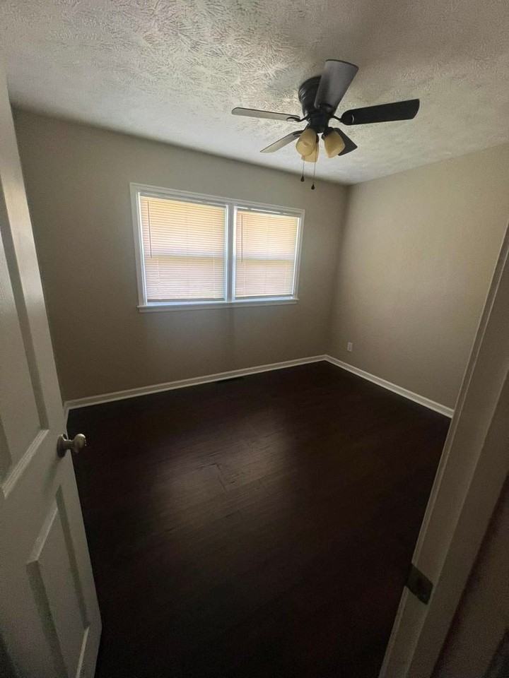 2529 Lewis Ln - Photo 7 of 12