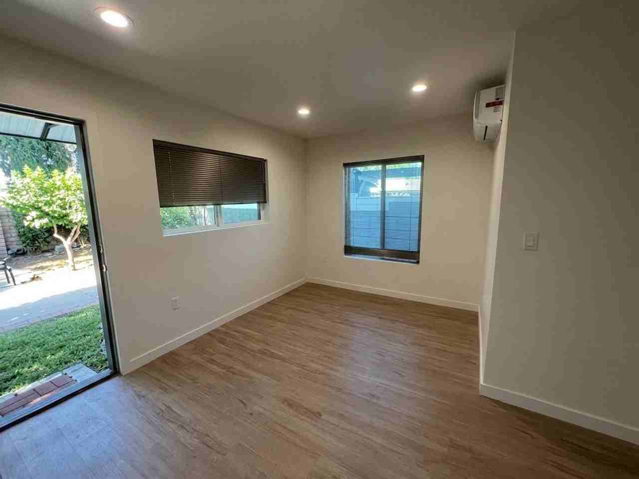 11303 Paso Robles Ave - Photo 3 of 20