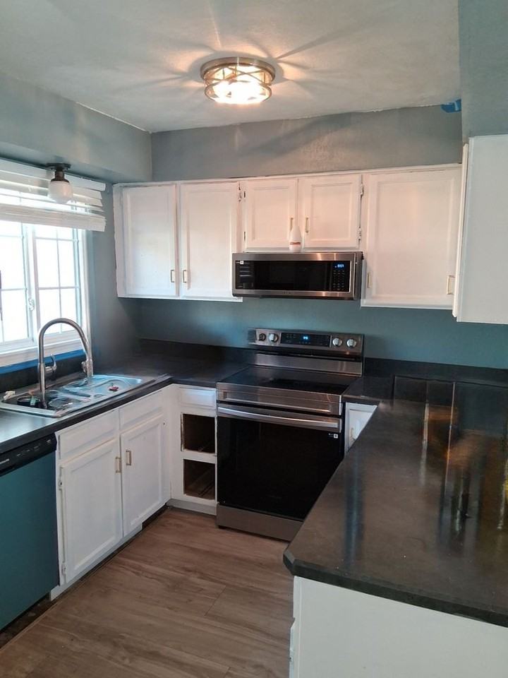 6740 S Independence St - Photo 5 of 29
