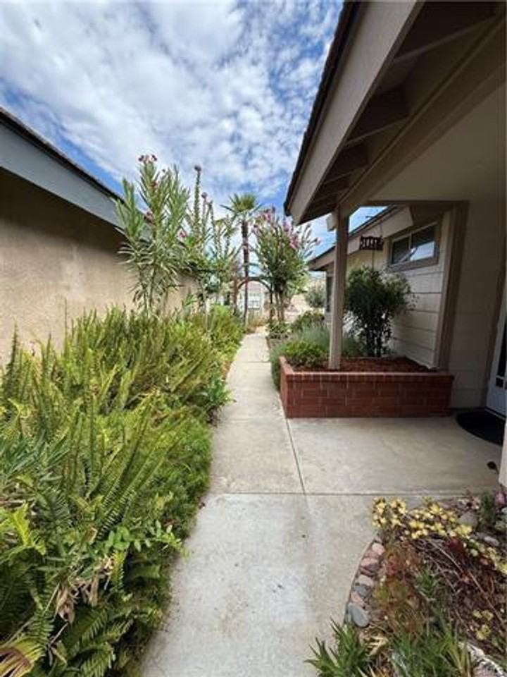 31123 Calle Aragon - Photo 3 of 18