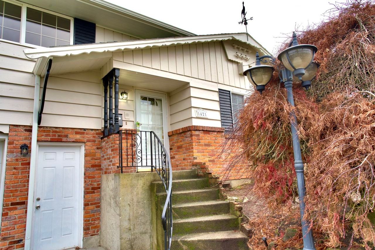 1421 N Highland St - Photo 2 of 24