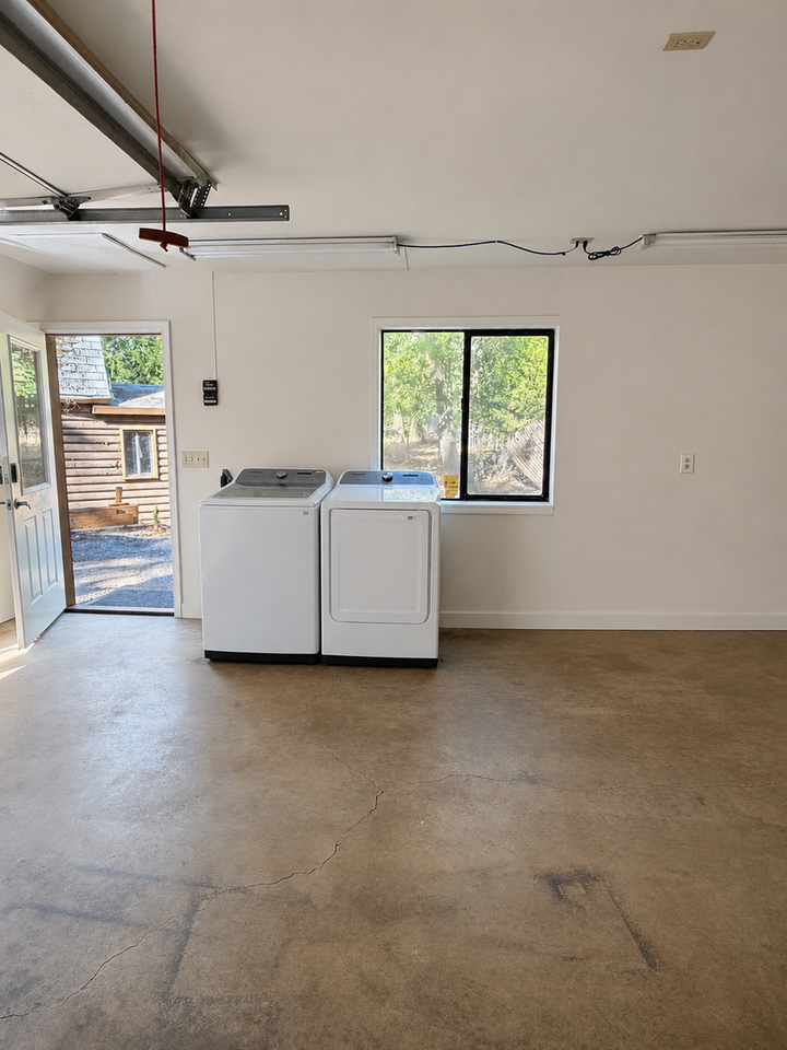 16520 Prospect Pl - Photo 4 of 17