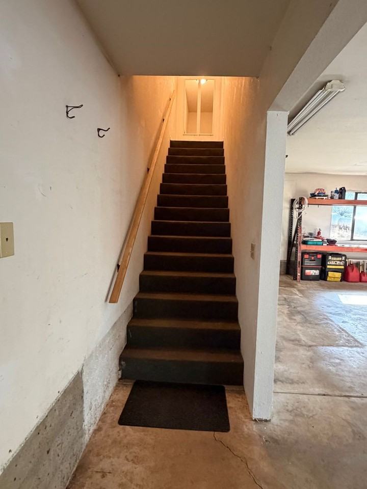 16520 Prospect Pl - Photo 5 of 17