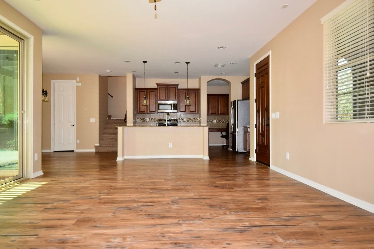 3682 E Angstead Ct - Photo 3 of 28