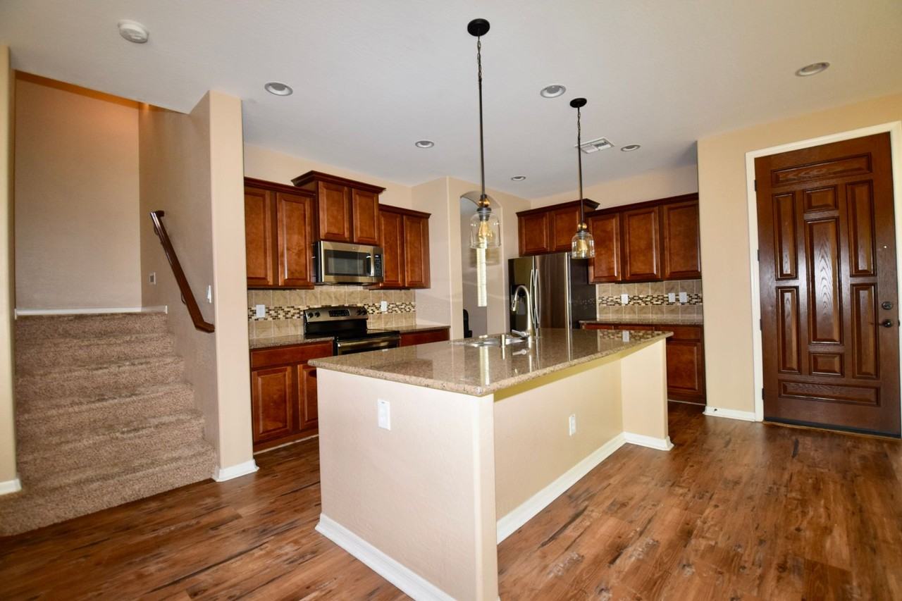 3682 E Angstead Ct - Photo 6 of 28