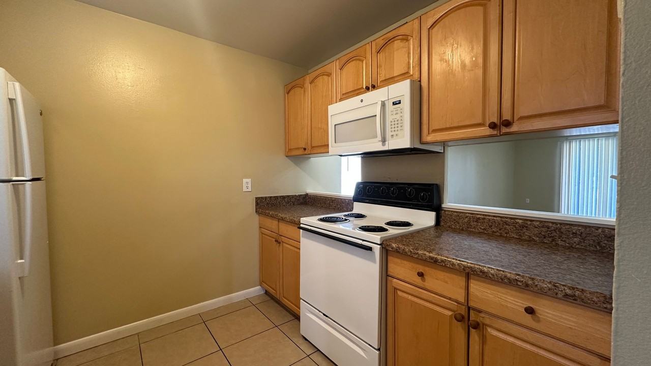 112 Cory Ln - Photo 4 of 24