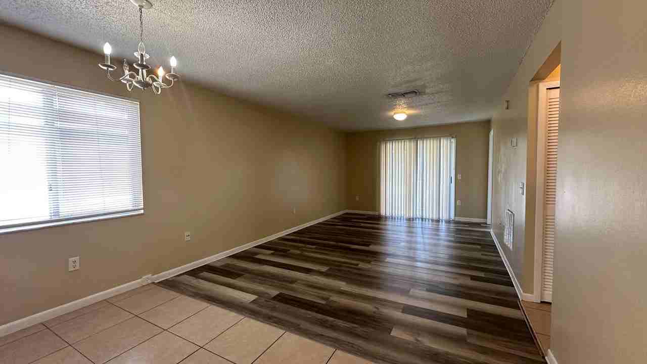 112 Cory Ln - Photo 5 of 24