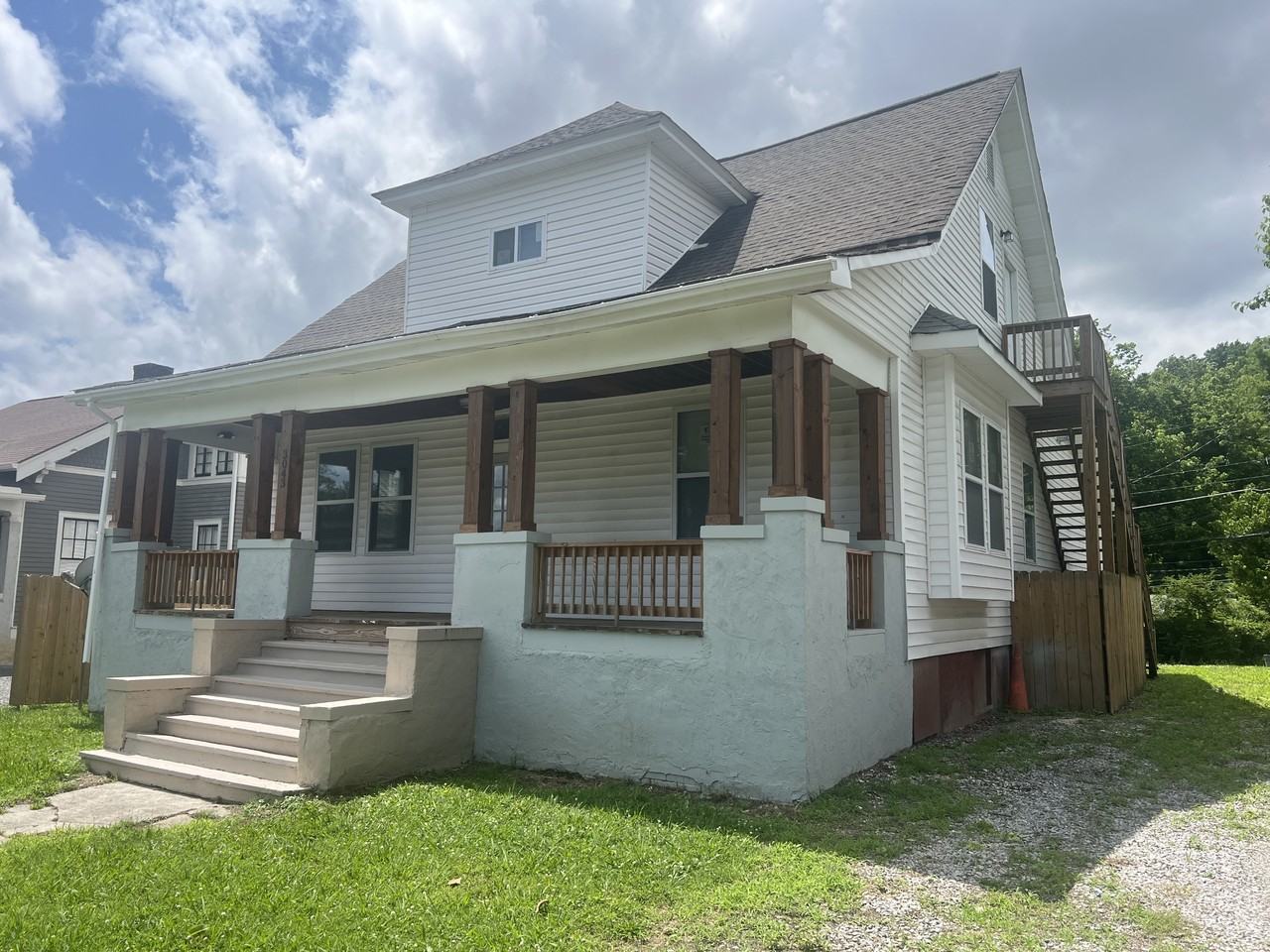 3043 E 5th Ave #2 - Photo 4 of 21