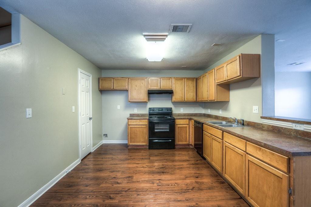 10606 Pine Landing Dr - Photo 7 of 23