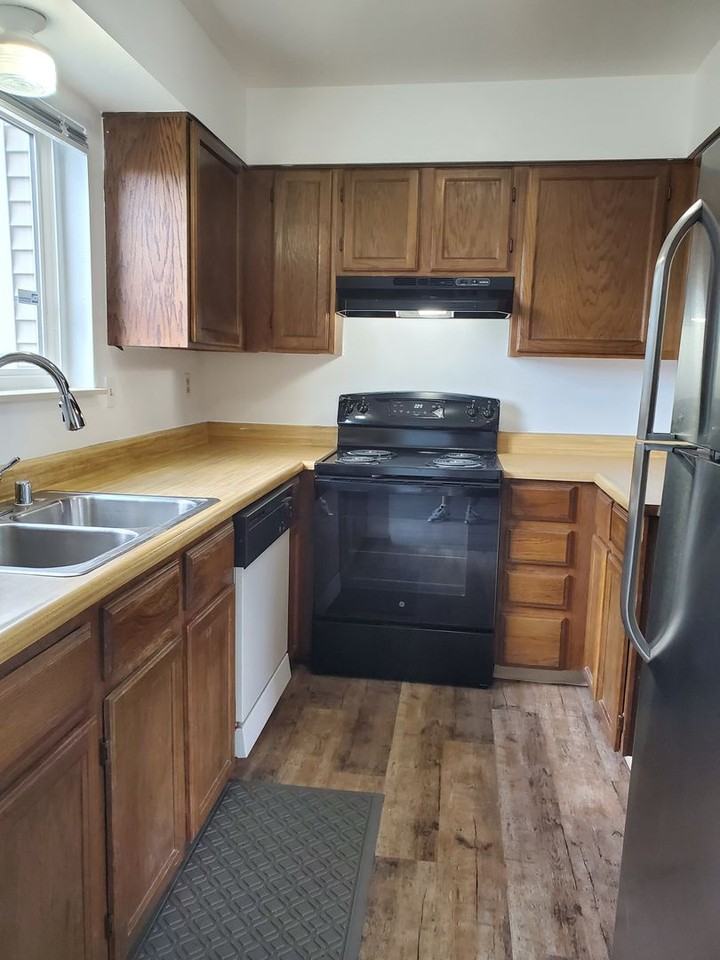 5528 Fiesta Ln - Photo 5 of 33