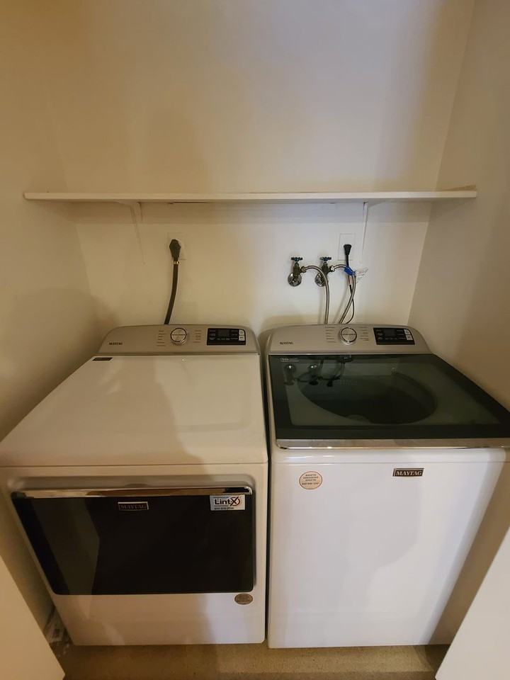 89 N Broadway - Photo 5 of 15