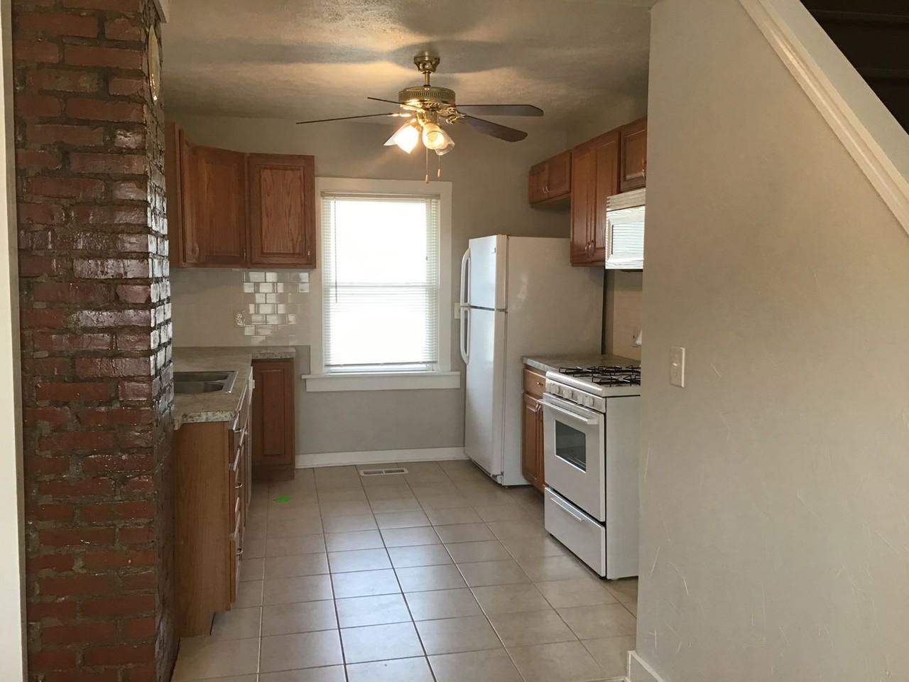 14704 Delaware Ave - Photo 5 of 16
