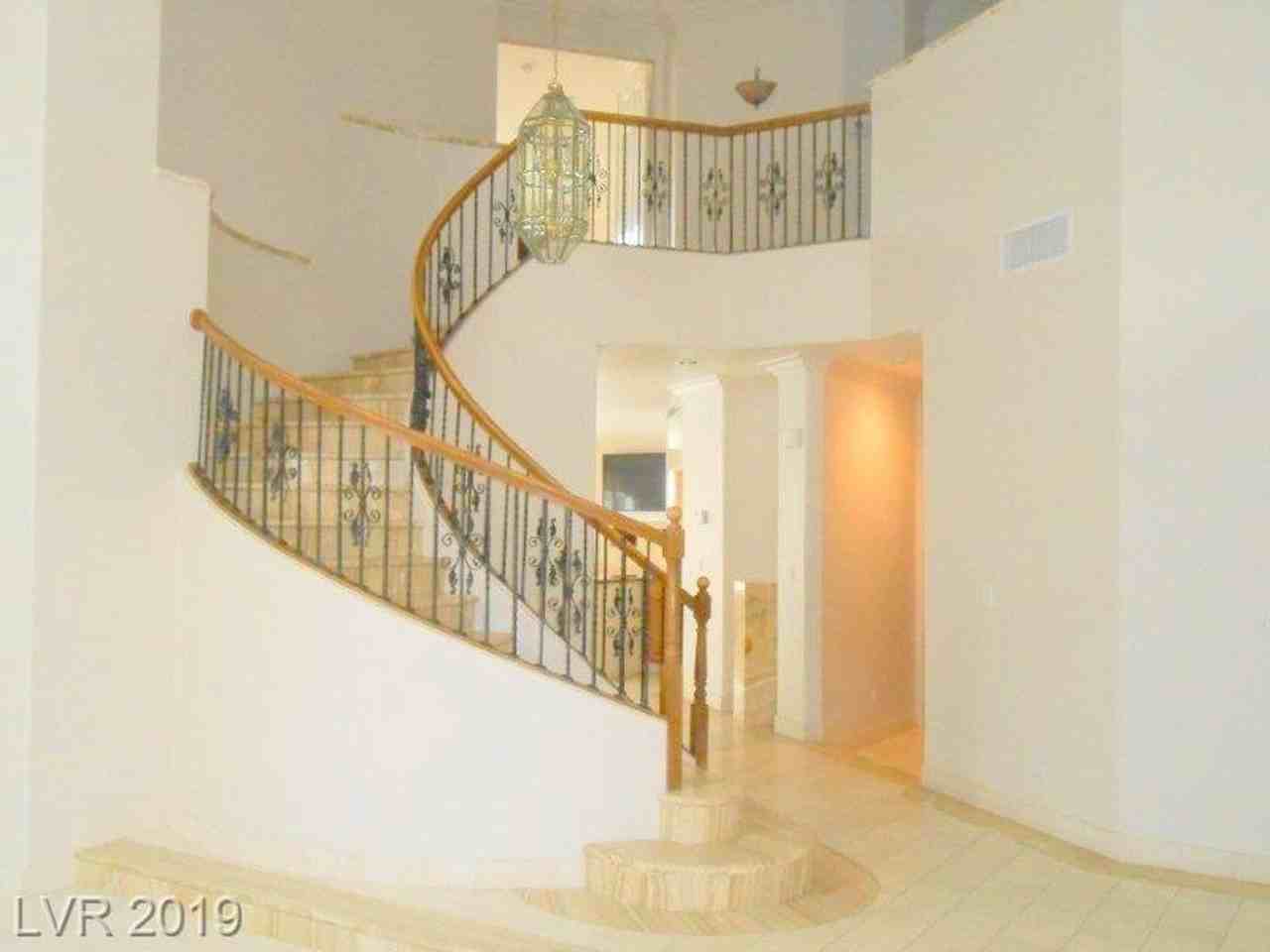 3854 Broadmead St - Photo 3 of 5