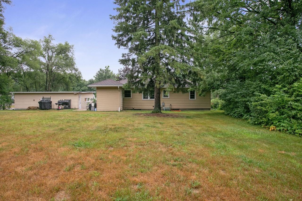 1831 Andover Blvd Nw - Photo 3 of 17