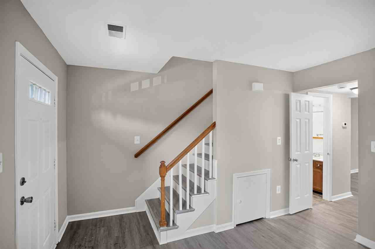 150 Farrell Ln - Photo 4 of 14