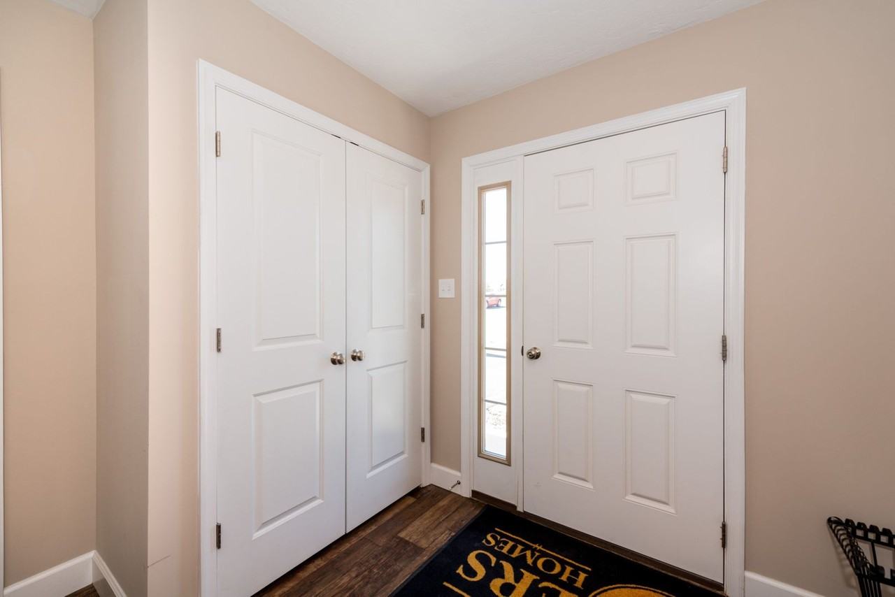 67 Katelyn Dr - Photo 6 of 18