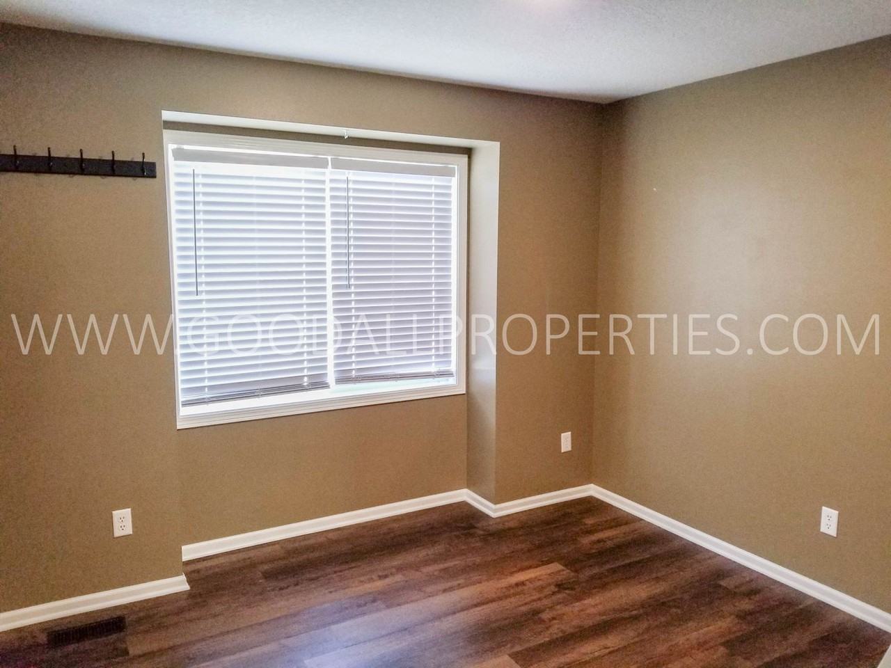 2420 Pine Ct - Photo 7 of 27