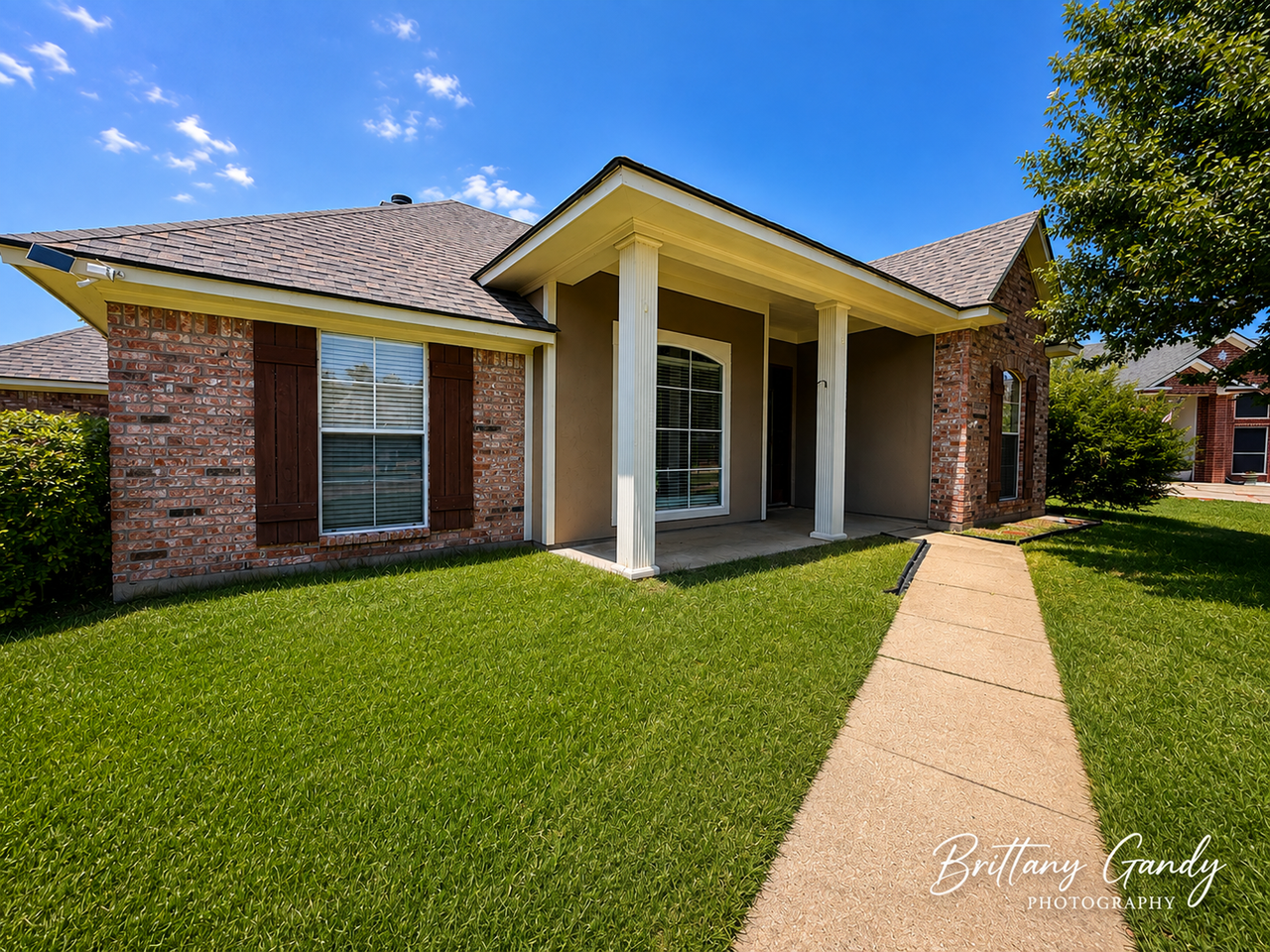 6037 Braeburn Ct - Photo 3 of 50