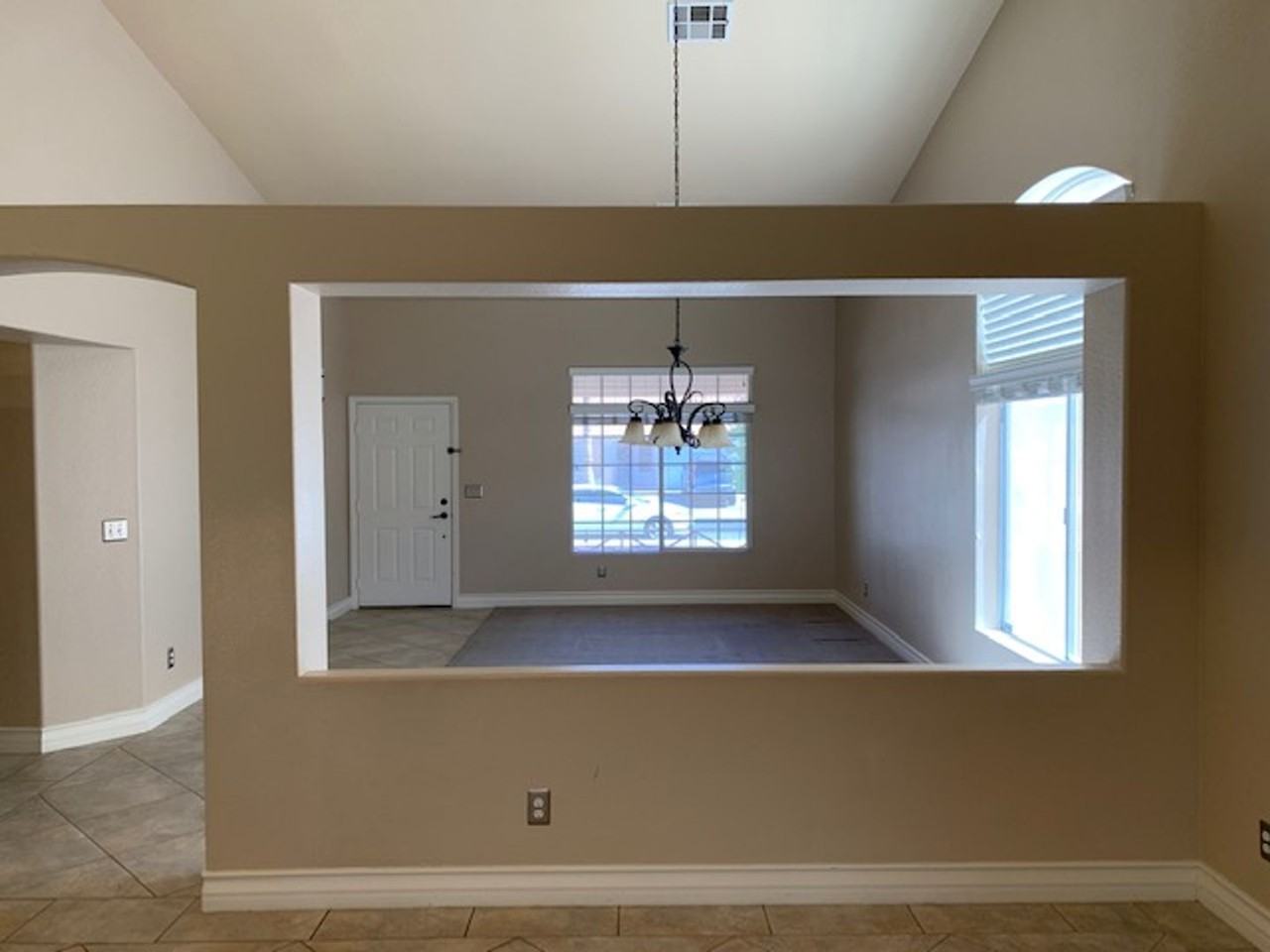 1195 Evening Canyon Ave - Photo 5 of 32