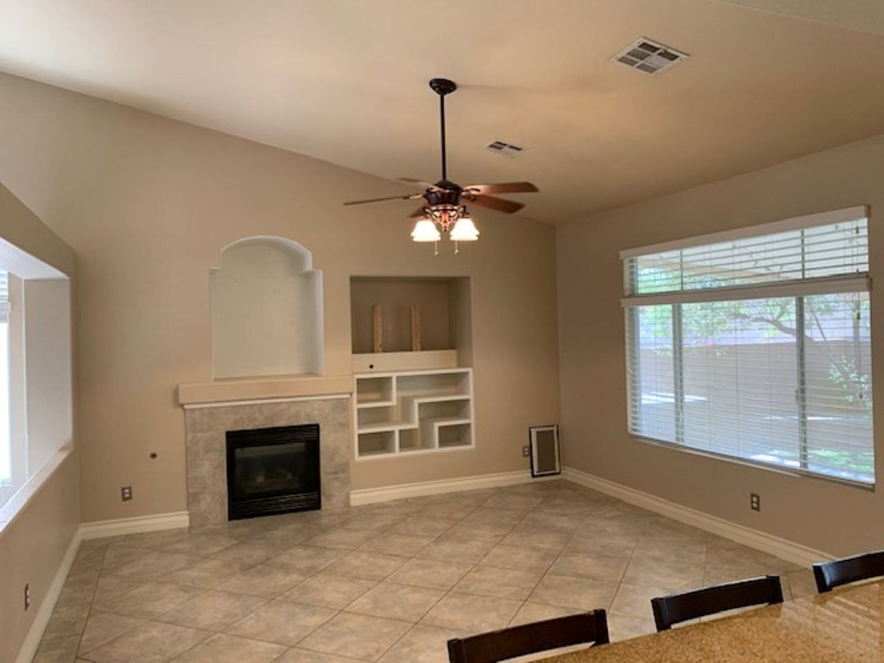 1195 Evening Canyon Ave - Photo 6 of 32