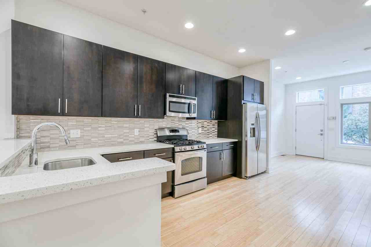 919 N 5th St #13 - Photo 2 of 30