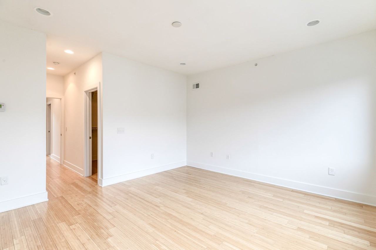 919 N 5th St #13 - Photo 5 of 30