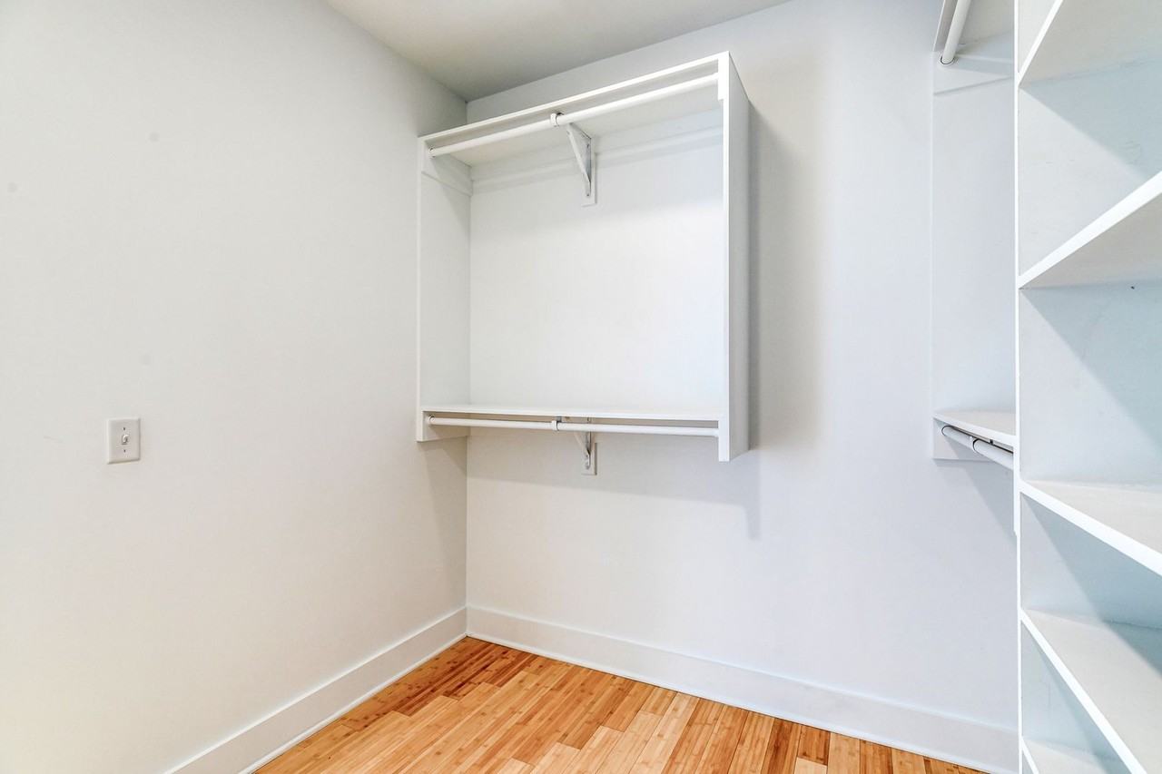 919 N 5th St #13 - Photo 7 of 30
