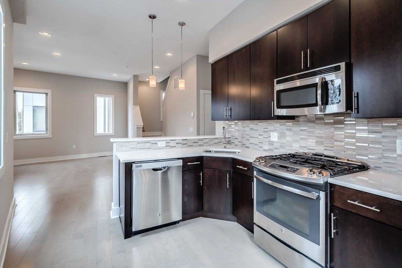 826 N 3rd St #6 - Photo 5 of 30