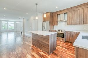 featured image of 740 S Columbus Blvd