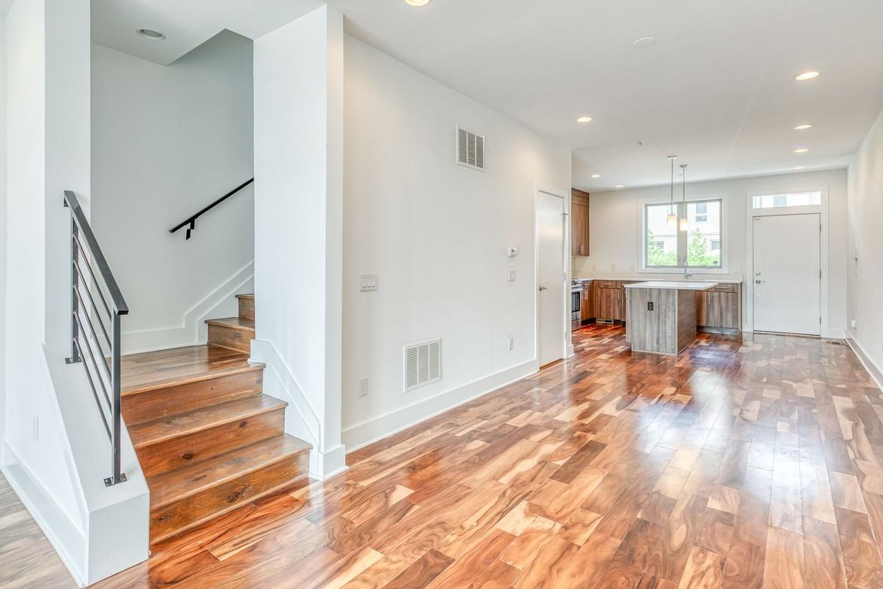 740 S Columbus Blvd - Photo 2 of 23