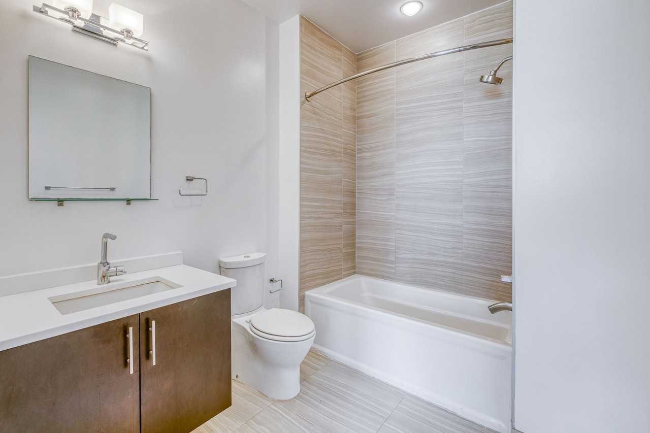 740 S Columbus Blvd - Photo 3 of 23