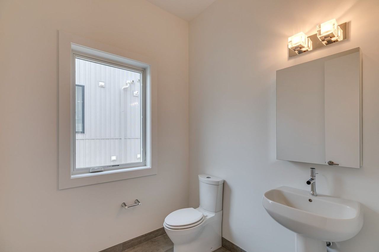 326 Potts Pl - Photo 3 of 35