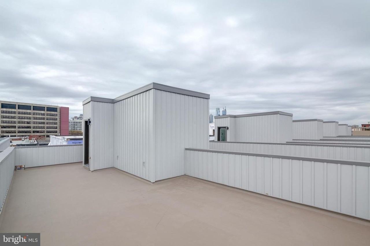 619 N 4th St - Photo 4 of 12